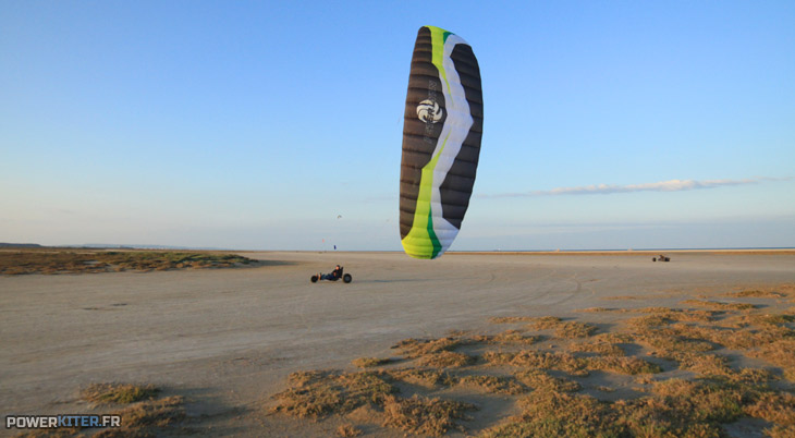 Char a cerf volant à Leucate