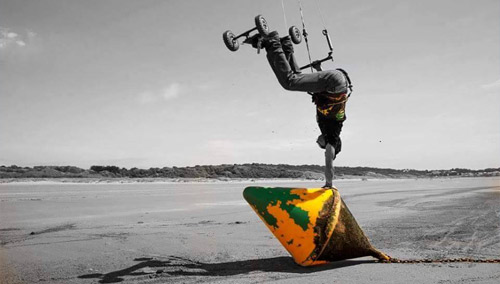 Florian Secco s'amuse en kite mountainboard