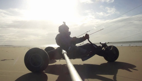 Nicolas Lependu en session kite buggy / Gopro